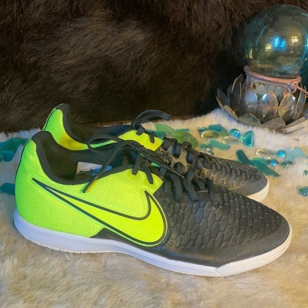 Nike Macistax shoes